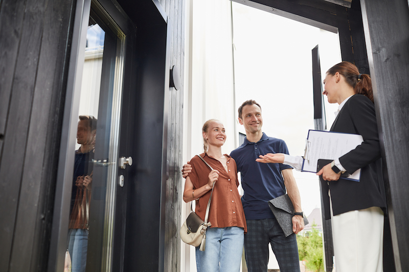 Selling Your Home Privately vs. Using a Winnipeg Real Estate Agent